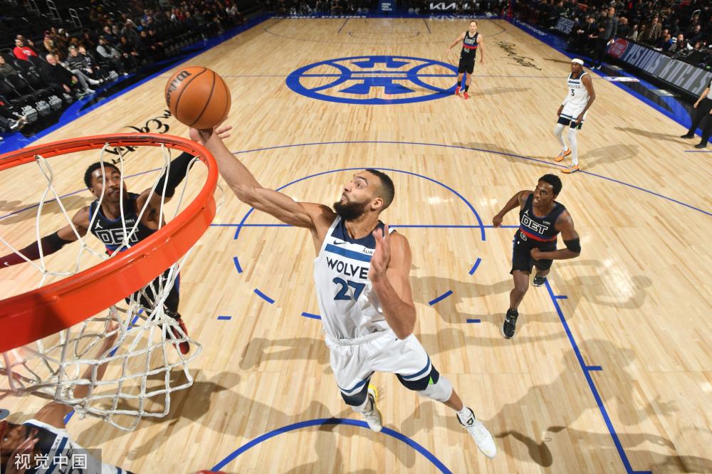 他进行了大 他进行了大